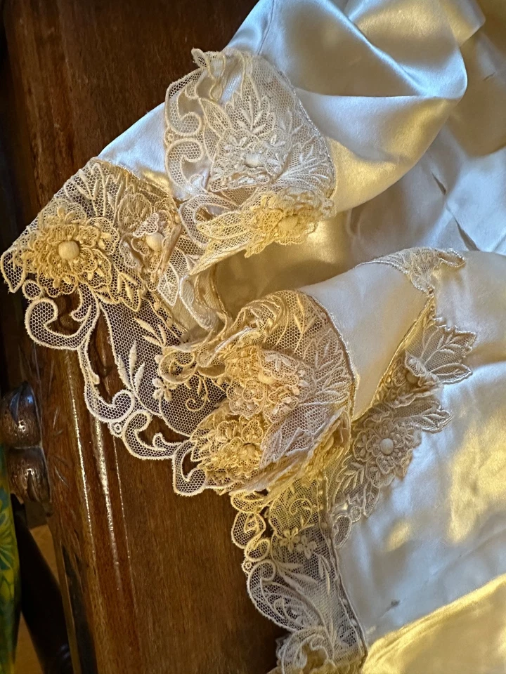 Braguita de seda vintage con encaje fino excepcional VER VIDEO AHORA Foto 4 de 4