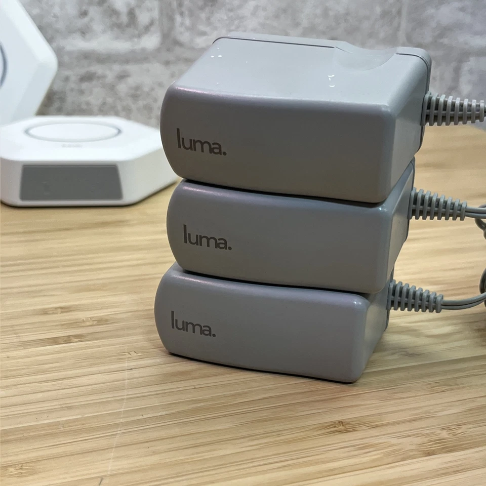 3 Luma Whole Home Mesh Wi-Fi Wireless Router System - Model: WRTQ-329ACN - Image 3 of 3