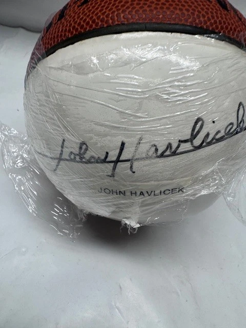 Boston Cletics Spalding NBA MINI BB w/ Autograph - John Havlicek-JSA *Pre-Owned - Image 2 of 4