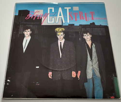 STRAY CATS - STRAY CAT STRUT VINYL 45 RPM. PLAYS EXCELLENT. SCAT 3.