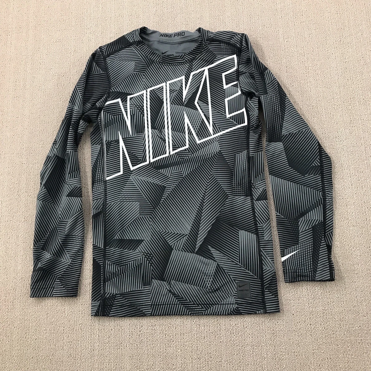 Nike thermal hotsell compression shirt