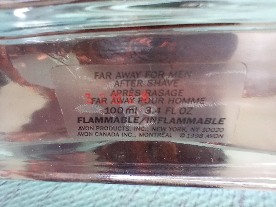 Loción para después del afeitado Avon Far Away para hombre 3,4 fl. Oz. Nuevo En Caja 1998 Foto 3 de 4