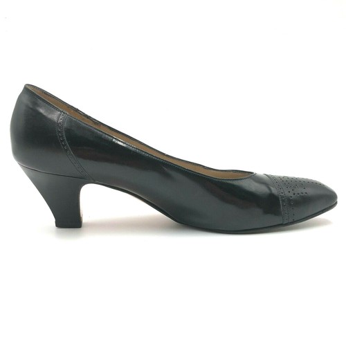Salvatore Ferragamo Vtg Black Leather Cap Toe Brogue Pumps Heels 7 AA Narrow - Picture 6 of 10