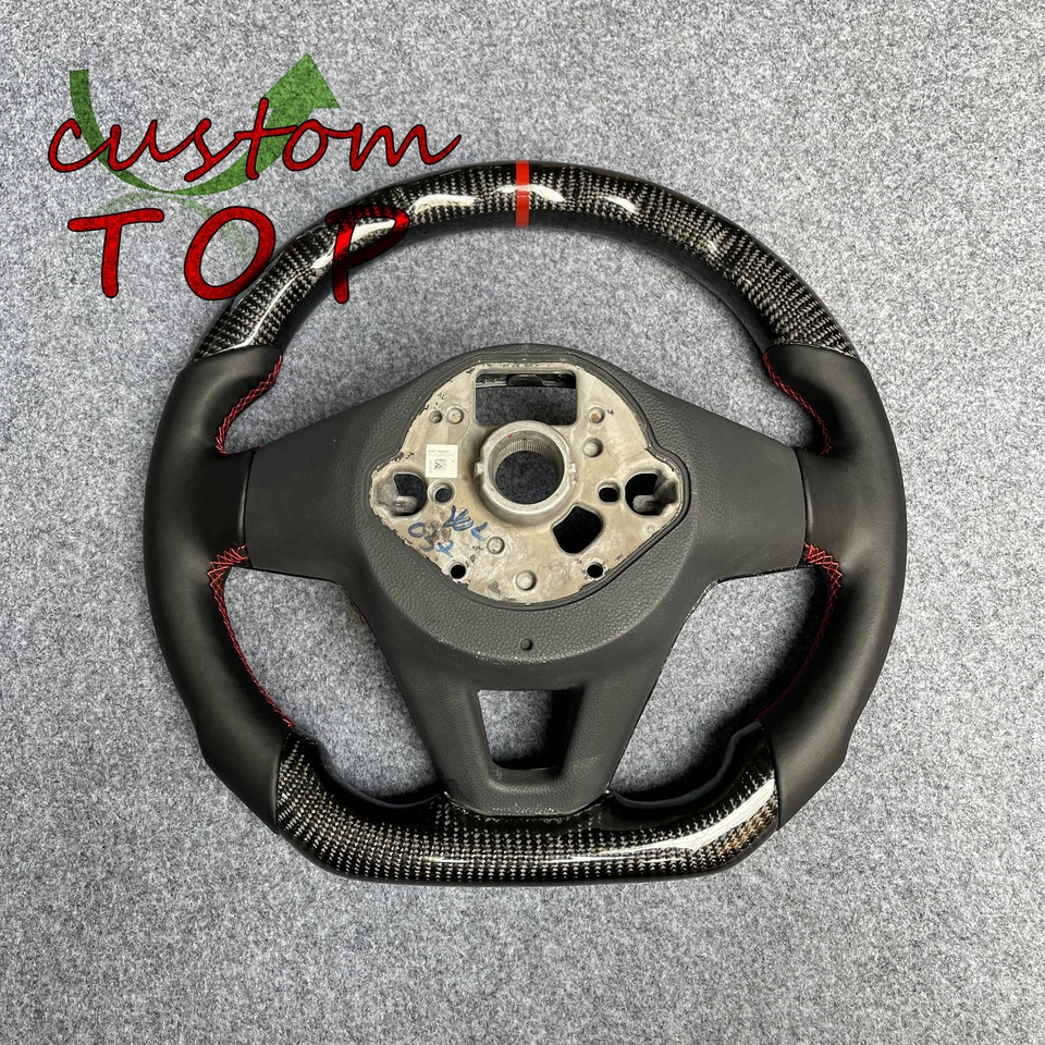 Volante de fibra de carbono real apto para Volkswagen MK8 Golf 8 R GTI GTE 2021+ Foto 4 de 4