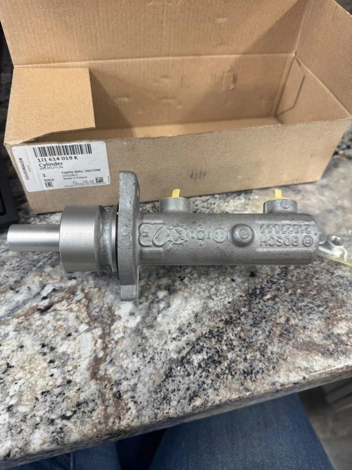 Audi TT Quattro 2000 2001 cilindro maestro de freno 1J1614019 k Foto 4 de 4