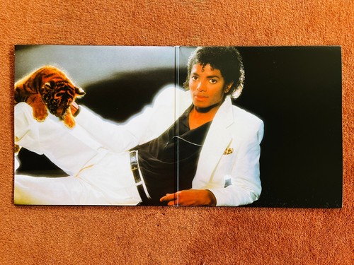 Michael Jackson Thriller Gatefold 12" Vinyl LP 2009 Reissue Music On Vinyl 85930 - Picture 2 of 4