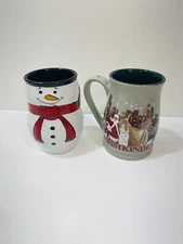 Pair Chicago Christkindlmarket Holiday Christmas Mugs Snowman & 2014