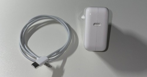 MacBook Pro 2016 two Thunderbolt intel 2.0GHz i5 8GB RAM 120GB SSD - Bild 3 von 6