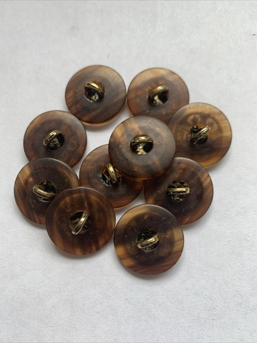 Tortoiseshell / Gold Effect Maple Wood Style Shank Buttons / 20mm Pack Of 30 - Picture 3 of 4