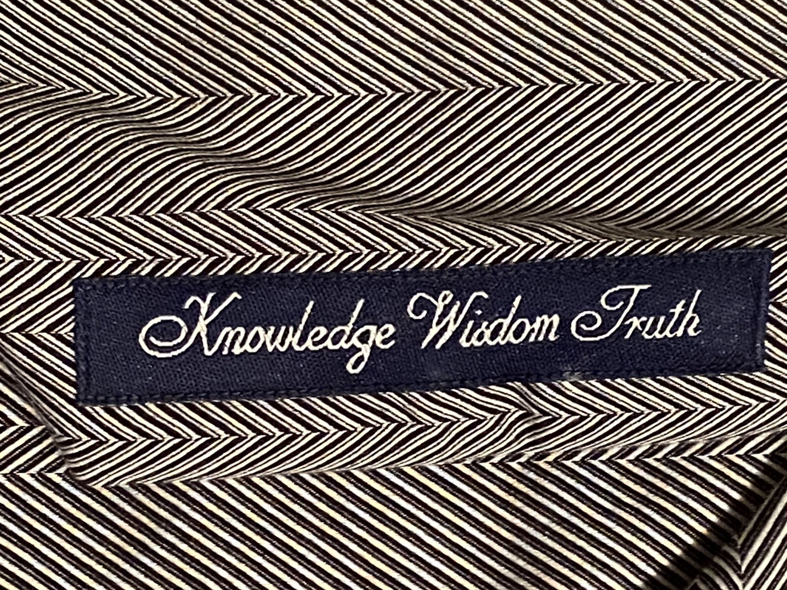 Robert Graham Herringbone Pattern Color Gray Shir… - image 4