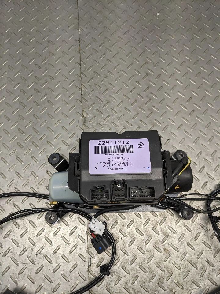 Chevrolet Camaro ZL1 2012-15 convertible motor superior bomba hidráulica 229112 1176389 Foto 3 de 4