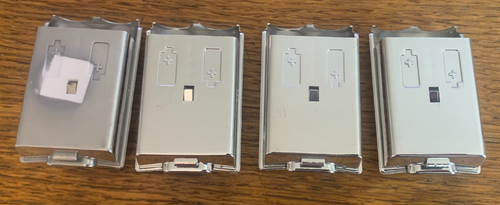 XBOX 360 Ersatzteile Glossy Silver Akkupacks - 4x - Bild 2 von 2