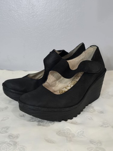 Fly London Wedges Damen Gr. 9 40 Schwarz Wildleder Leder Yasi Mary Jane Schuhe - Bild 1 von 8