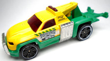 2017 Hot Wheels Repo Duty 24hr Towing Yellow Green 164 Diecast 3.5 Tow Truck