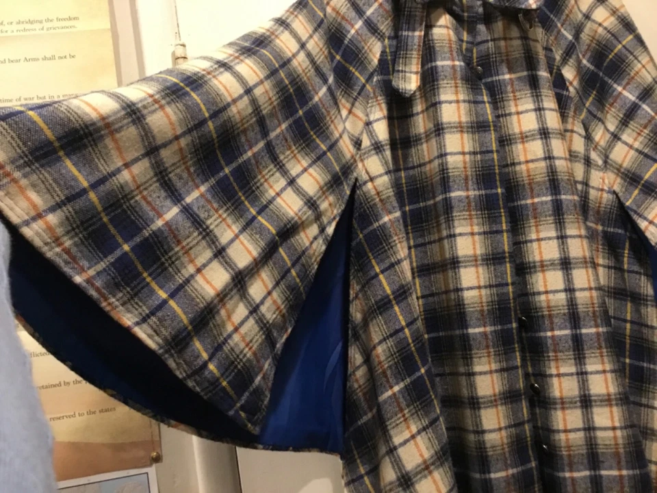 Vintage Handmade Vogue American Designerblue Plaid Long Button Down Trench Coat  - Image 2 of 4