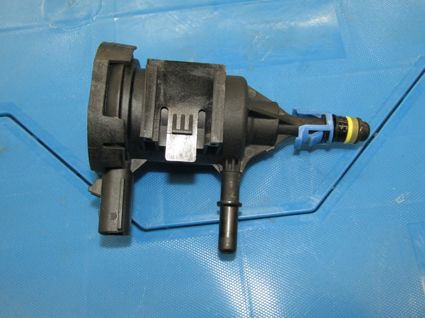 20082009 Dodge Durango EVAP purge solenoid (4891739AA) eBay