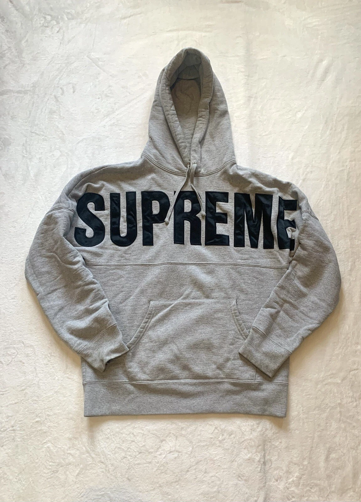 Pull à capuche gris Supreme taille L boîte logo bogo fabriqué au Canada