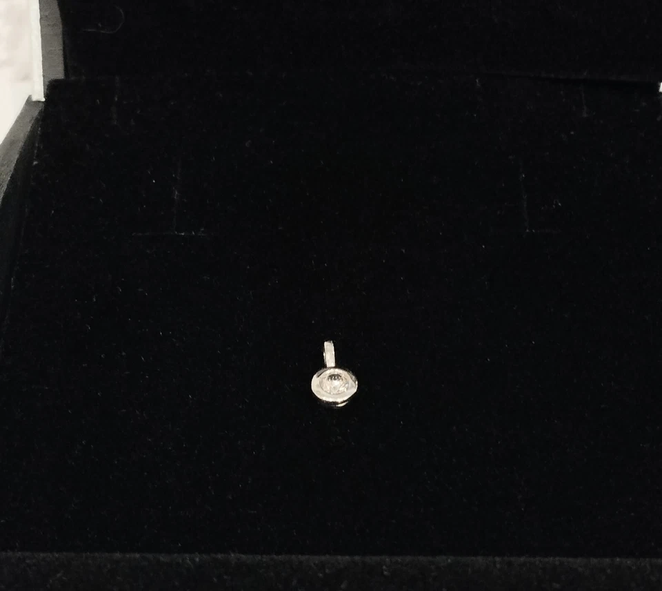 Weißgold Solitäranhänger  mit Brillant  0,15 ct Lupenrein Moncara mit Zertifikat - Bild 4 von 4