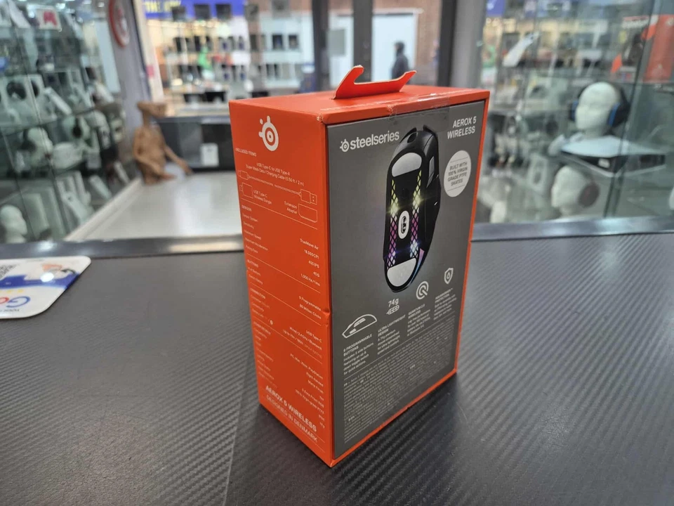 SteelSeries Aerox 5 Wireless RGB Gaming Mouse, New Fast Delivery - Image 4 of 4