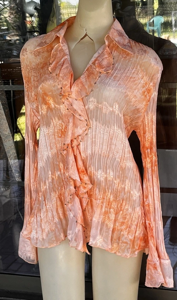 Blusa Pretty Angel Flores en relieve Volantes con cuentas Mezcla de seda Melocotón Arrugado Talla L Foto 2 de 4