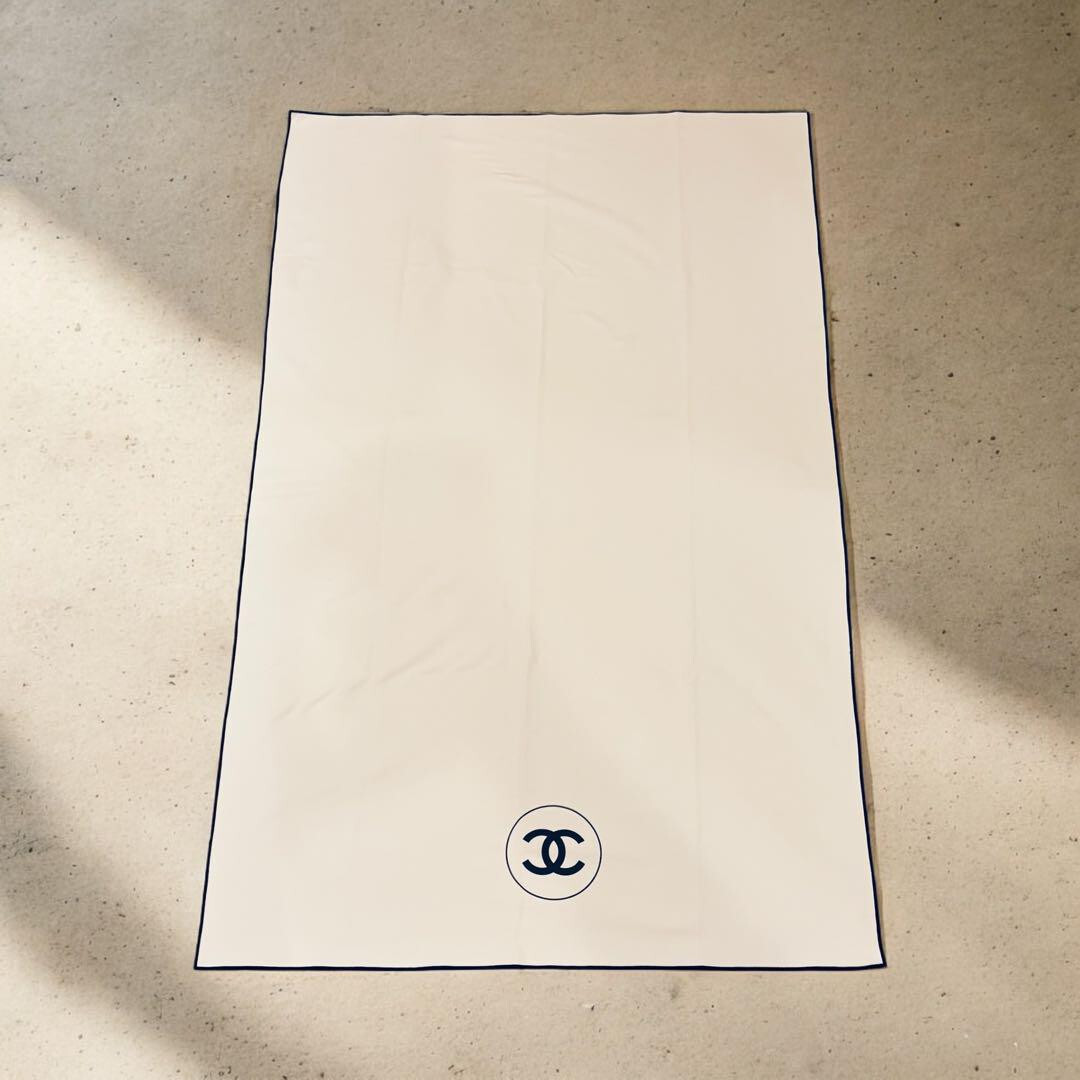 【CHANEL】ラコレクションギフト ビューティーBOX（白い巾着ポーチ付） CHANEL】ラコレクションギフト ビューティーBOX（白い巾着ポーチ