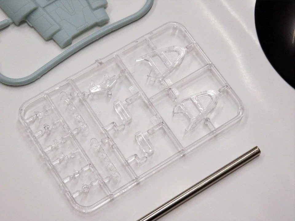 Round2 Pol952/12 1/1000 Star Trek Uss Defiant - Kit per Modellini in Plastica, p - Immagine 2 di 4