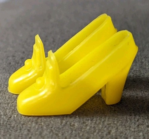 Vintage Barbie Doll Pilgrim Shoes Yellow Japan Francie Pretty Mattel