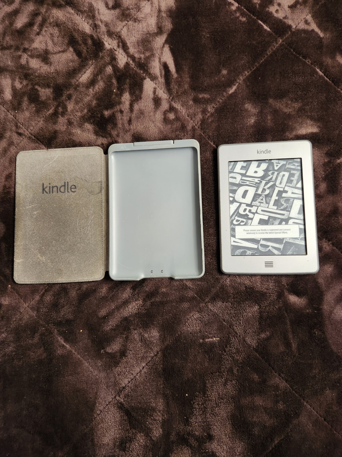 Amazon Kindle Touch 4th Generation D01200 6'' WiFi eReader Tablet W/ Case Bundle-image