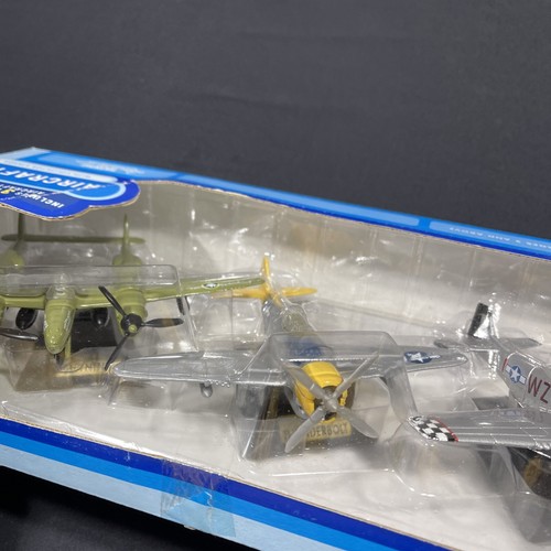 Kool Toyz Lot of Three Die Cast Aircrafts Jets w/ Collector Stand - 2003 - Picture 9 of 17