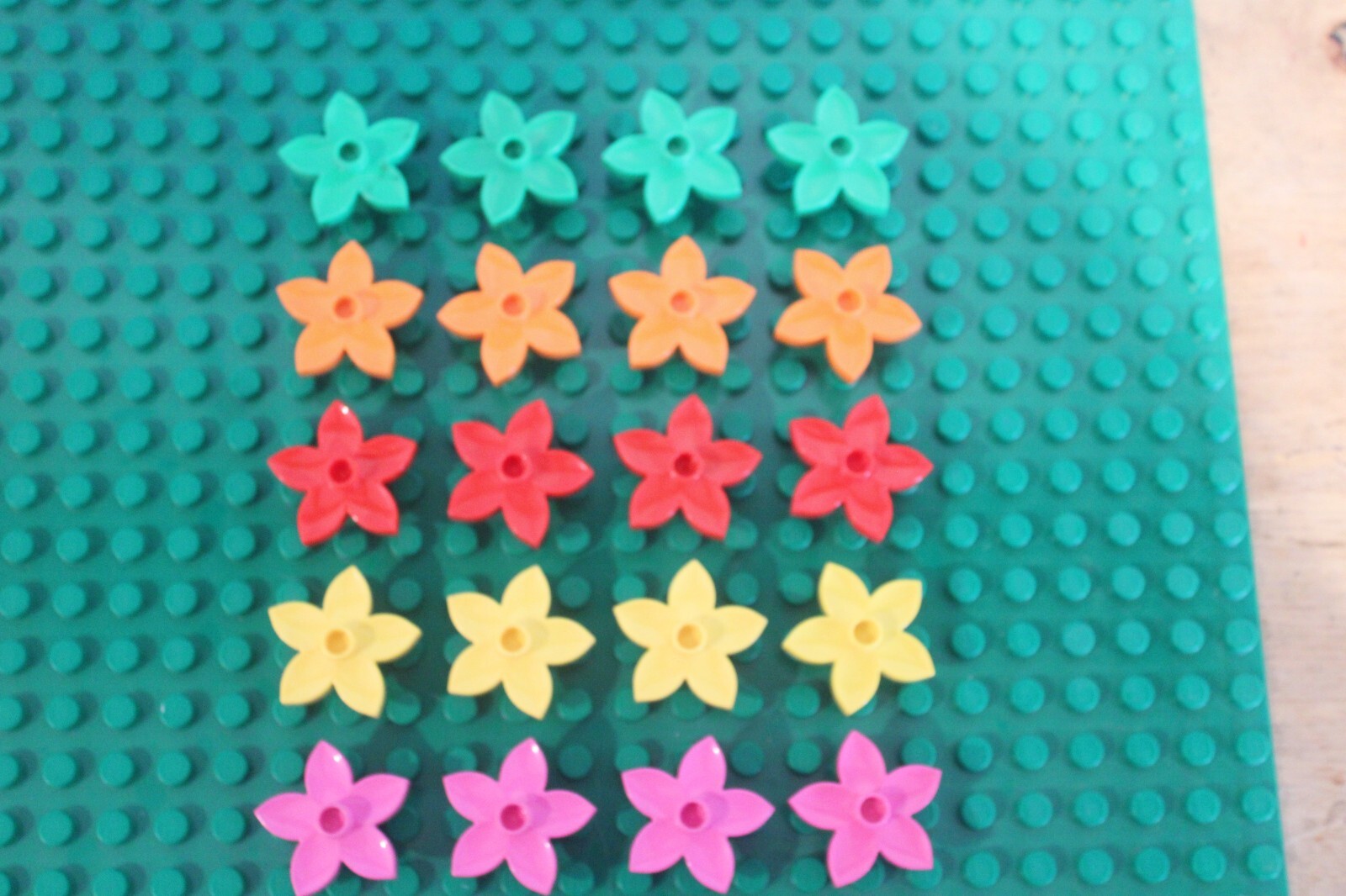 Duplo FLOWER Lot 20 Red Orange Yellow Pink Lighter Green Plant Garden