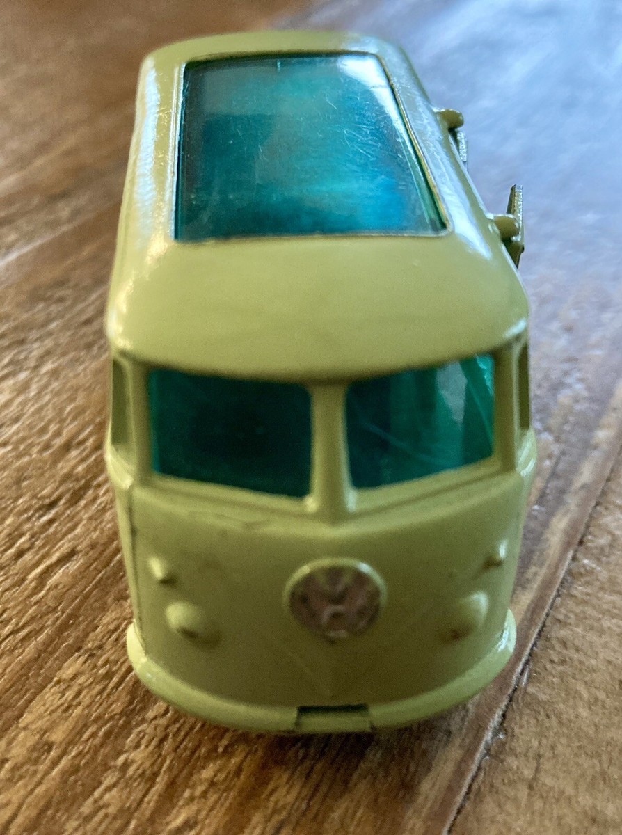 MATCHBOX LESNEY NO. 34 '60 VOLKSWAGEN CARAVETTE CAMPER BUS