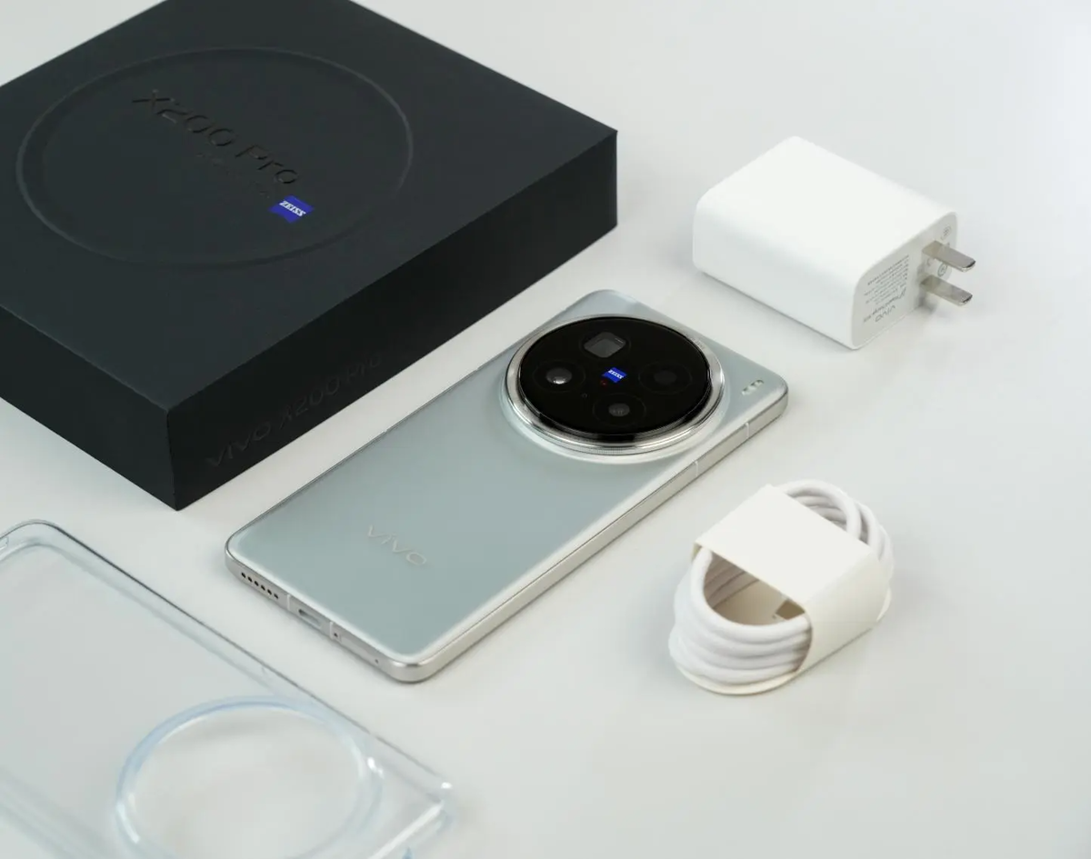 Vivo X200 Pro Dimensity 9400, 16GB+512GB/1TB Zeiss 200MP Vivo X200 Pro Dimensity 9400, 16GB+512GB/1TB Zeiss 200MP