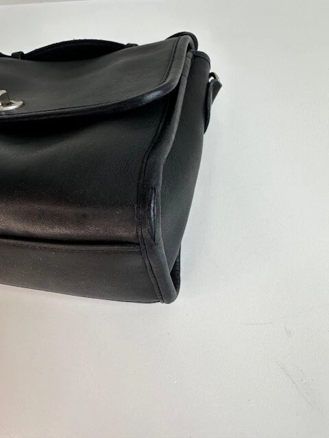 Costa Rica Vintage Coach Court 9870 Black Crossbody Shoulder Clutch with Hangtag - Image 4 of 4