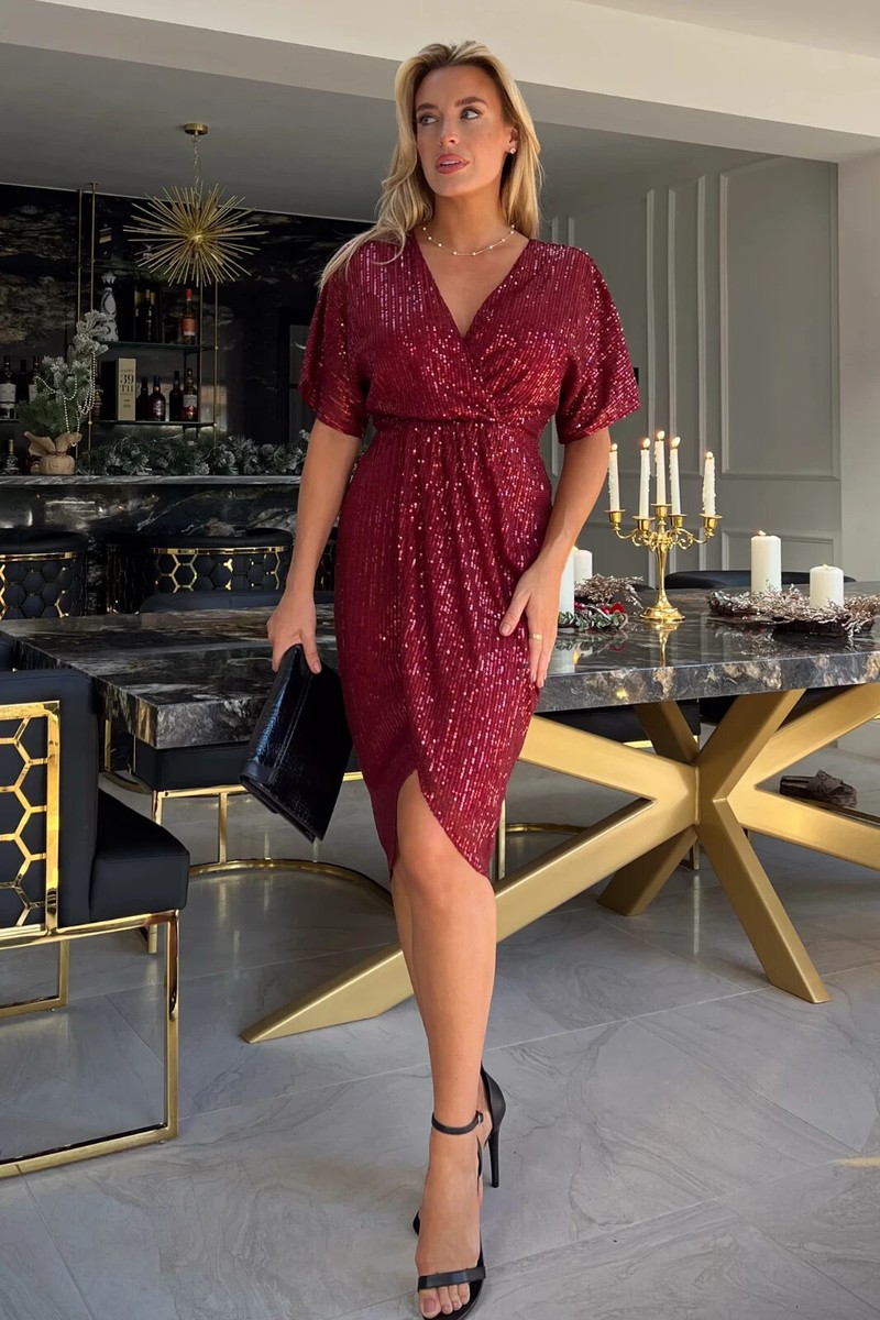 red sequin mini dress Lace self-portrait-US metallic heels and a clutch for a look that will leave them speechless Red Sequin Dress - Sleeveless