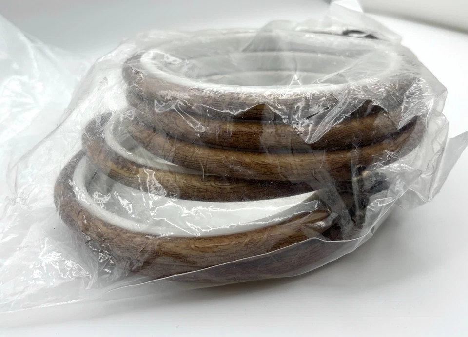 6 Pack Embroidery Hoops Round 4 Inch Imitated Wood Display Frame Circle - Image 4 of 4