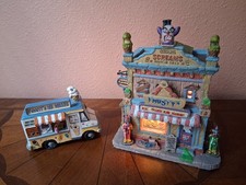 Lemax Spooky Town Frostys Ice Scream Shop #25...