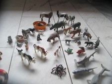 Spielzeug Konvolut 75-tlg. Tiere Bauernhof Zoo Ice Age Frozen Die Eisprinzessin