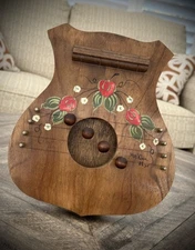 Van Klein Sign Love Cottage 1988 Vintage Wooden Door Harp 4-String Strawberry’s 