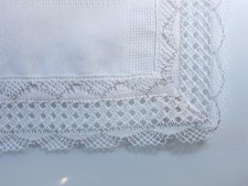 TOVAGLIA CENTROTAVOLA STRISCIA RETTANGOLARE BIANCA PIZZO CON ARGENTO CON AIDA