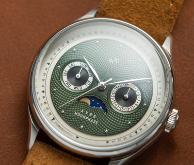 AV86 (About Vintage) 1968 Moonphase Watch 39mm, GREEN dial . NEW. Box & Papers.