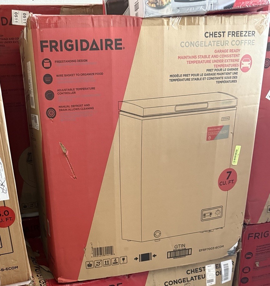 Frigidaire 7.0 cu. ft Chest Freezer - White LOCAL PICK UP ON
