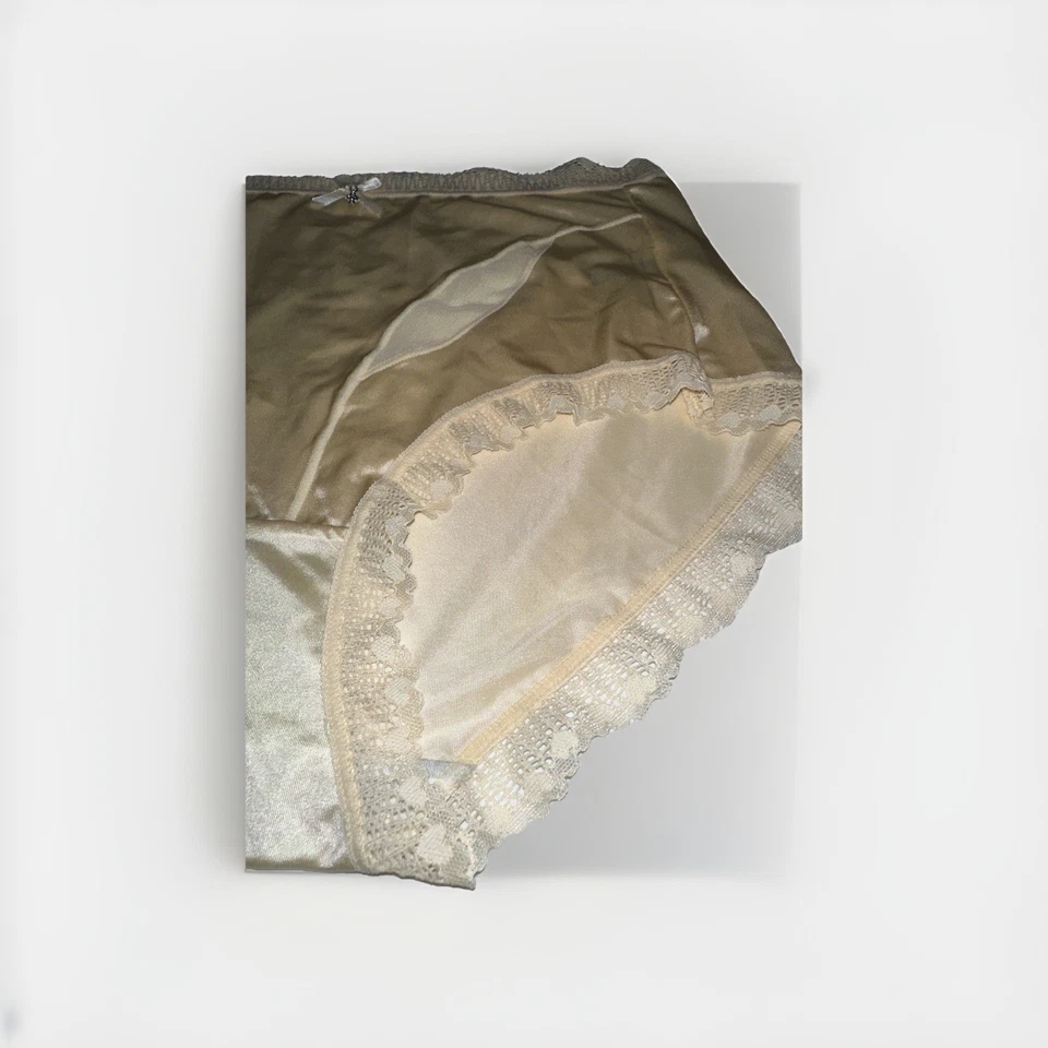 ~ Bragas brillantes grandes marfil con gemas de nailon mezcladas con arco corazón en encaje Foto 4 de 4