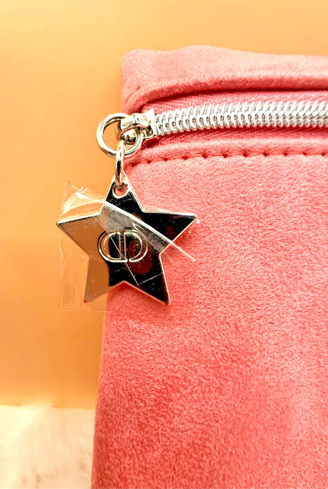 Bolso de Maquillaje Christian Dior Beauty Rosa Gamuza Patente Logo GWP Foto 3 de 4