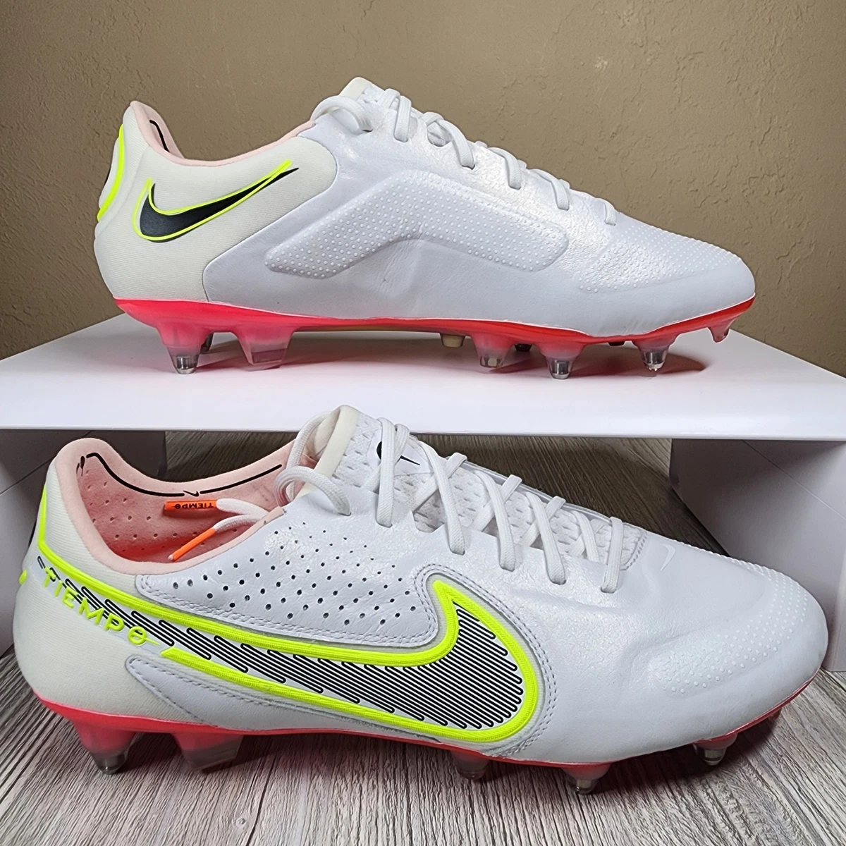 NIKE ティエンポレジェンド9 ELITE SG AC 26cm 396 Nike Tiempo Legend 9 Elite SG Pro AC White Bright Crimson for Sale