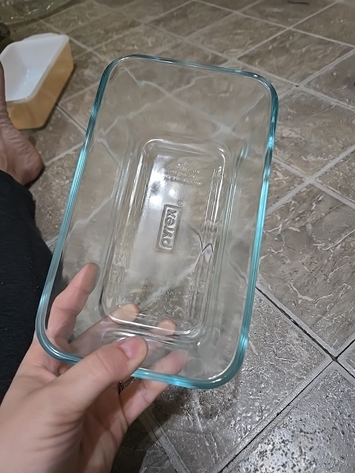 Pyrex Loaf Clear 1.1L Baking Pan #7214 In EXCELLENT SHAPE