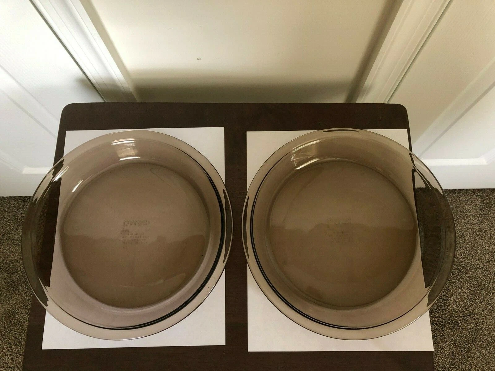 Set of Pyrex 209 Glass Pie Pans