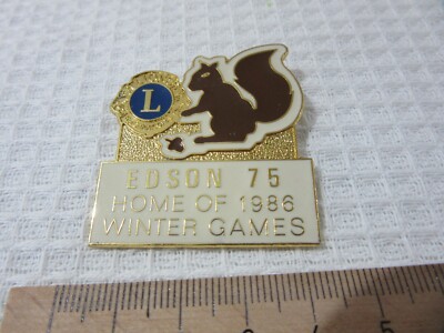 LIONS EDSON 75 HOME OF 1986 WINTER GAMES PIN BADGE (# 45)