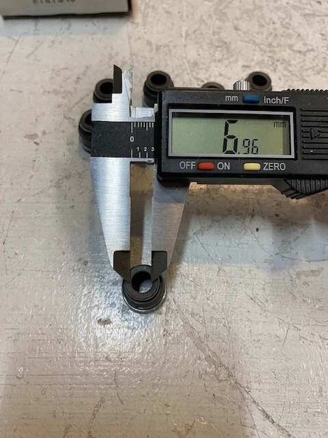 Sealed Power ST-2034 Valve Stem Seals 8 Pcs - Image 4 of 4