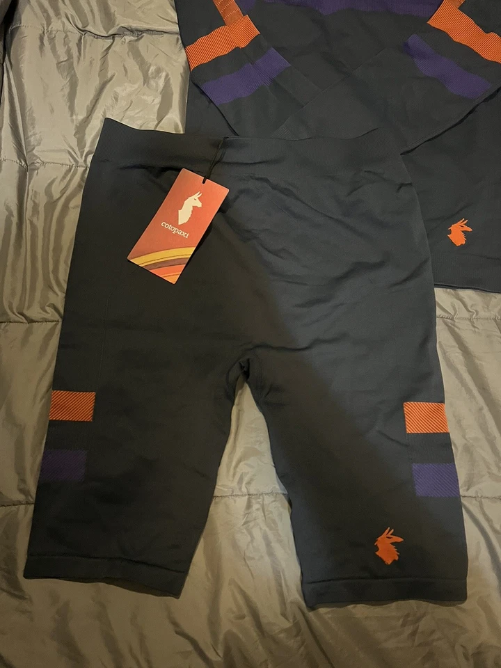 Debajo Seamless Baselayer - Men's Top And Bottom Medium / Navy/ Orange/ Purple - Image 3 of 3