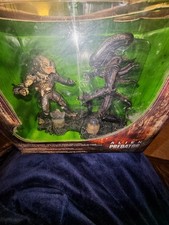 McFarlane Toys: Alien & Predator Deluxe Boxed Set NEW & FACTORY SEALED!